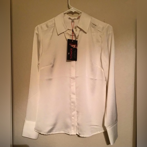 NWT The Limited “Scandal Collection” Cream Career Button Down Shirt - Picture 1 of 2